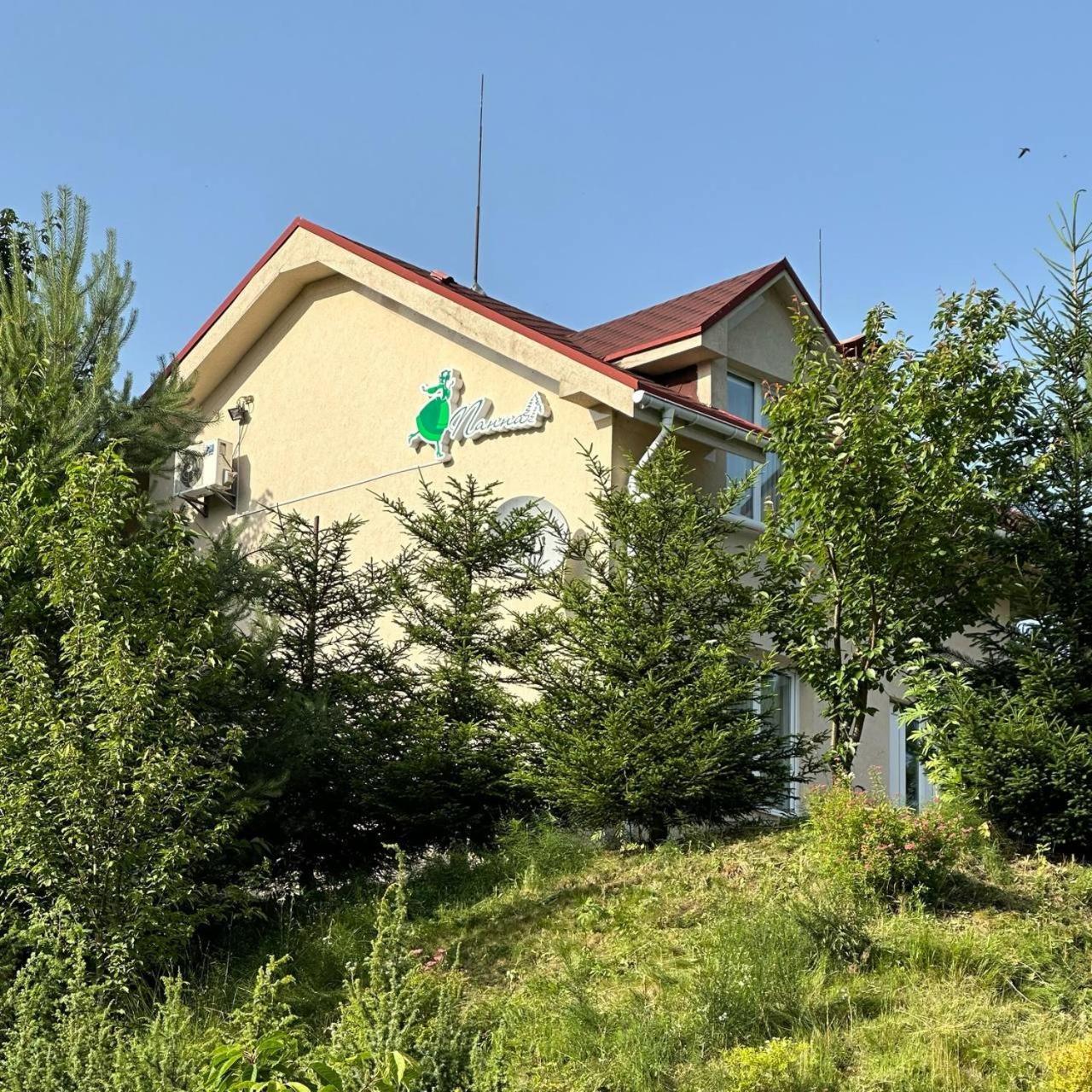 Panna Hotel Солочин Экстерьер фото