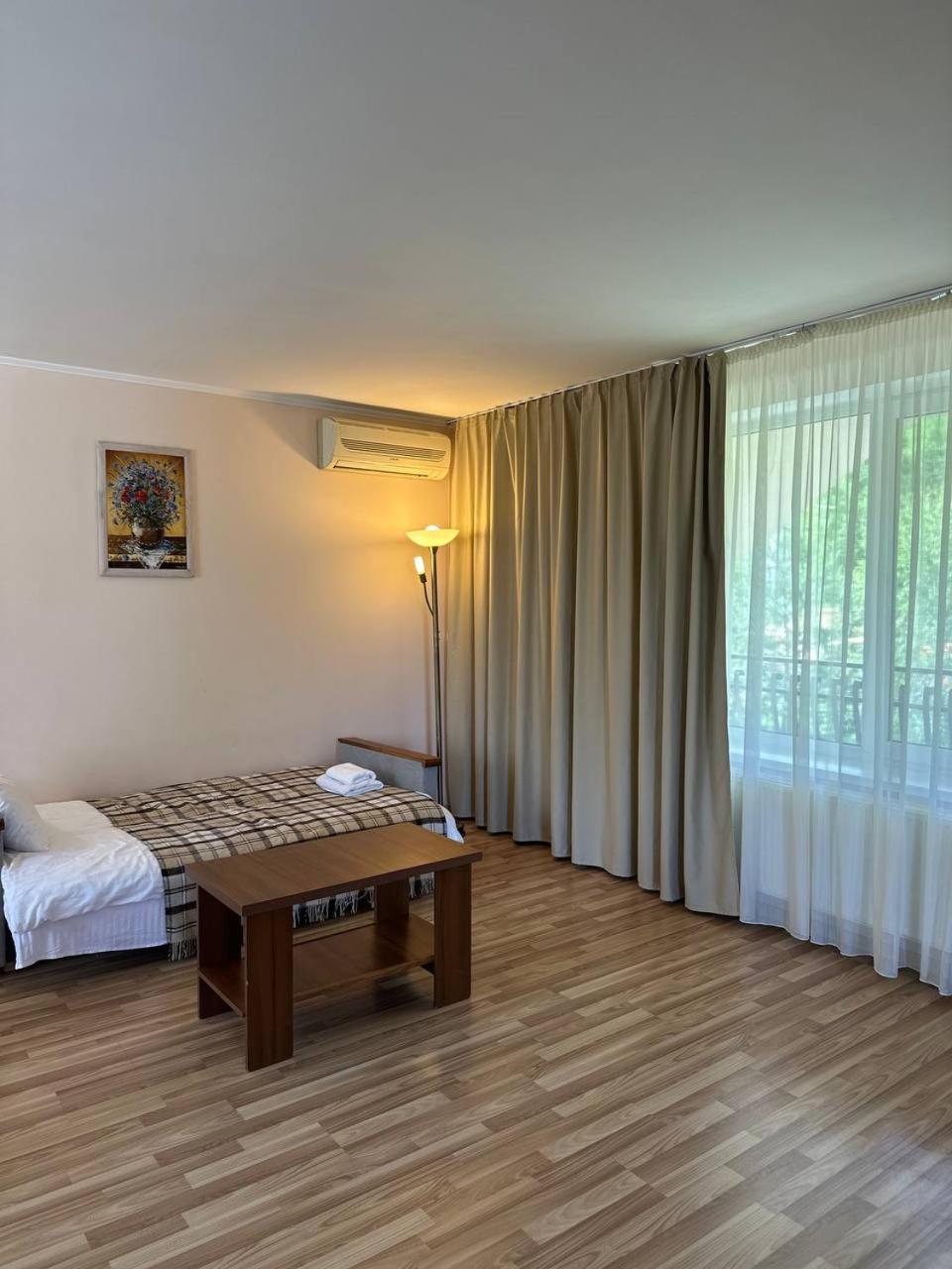 Panna Hotel Солочин Экстерьер фото