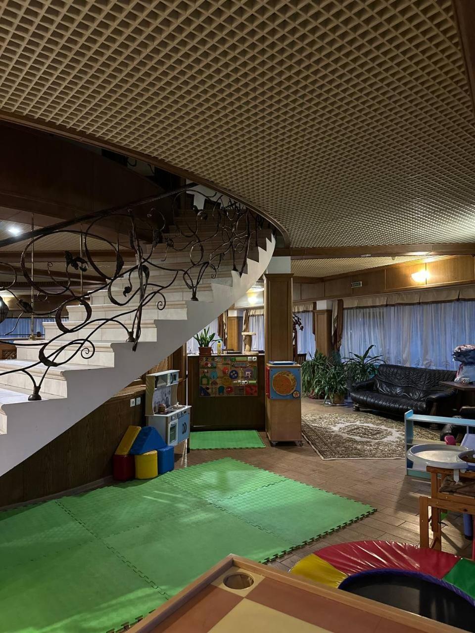 Panna Hotel Солочин Экстерьер фото