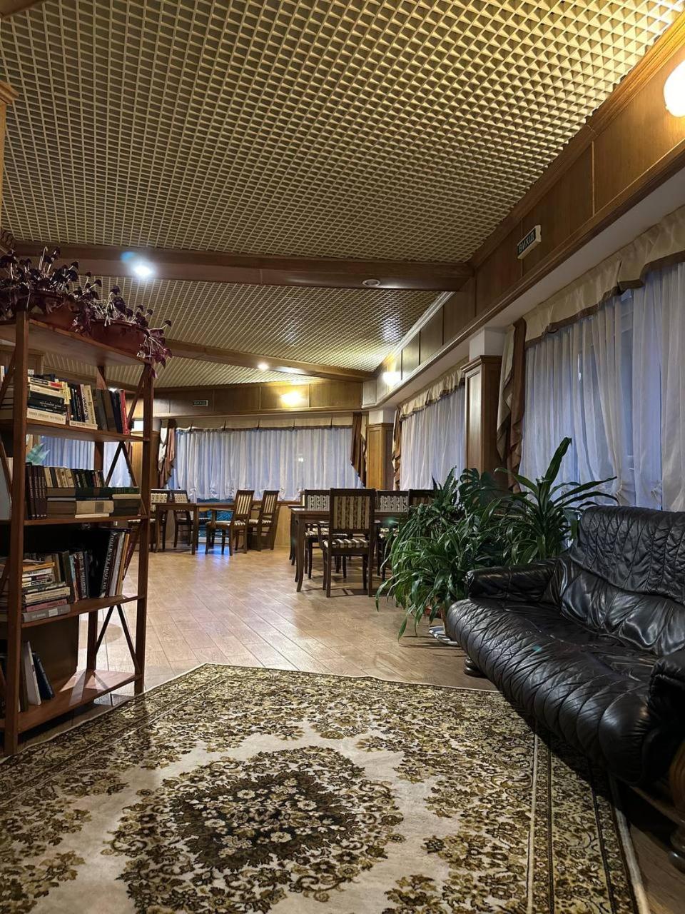 Panna Hotel Солочин Экстерьер фото